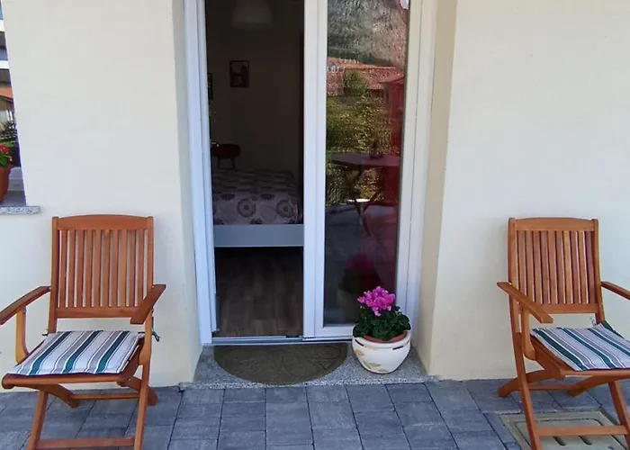 La Dimora Dei Due Laghi Bed & Breakfast 3*